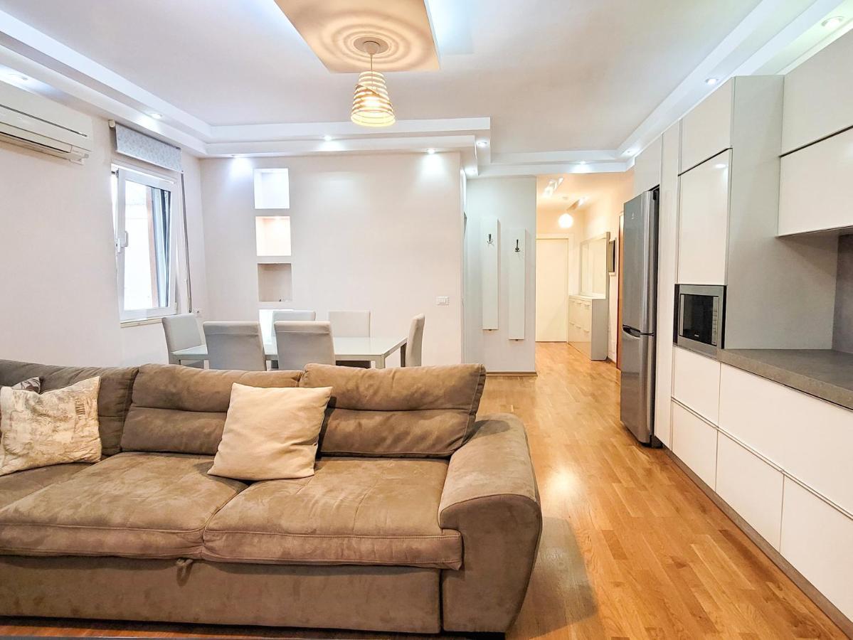 Quiet Apartment Near Tirana Lake Bagian luar foto